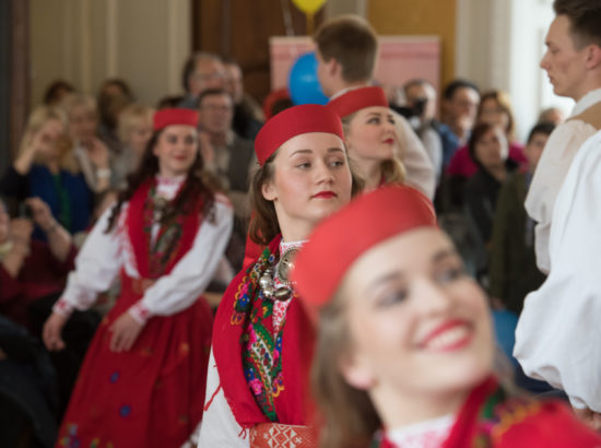 Suvise noorte laulu- ja tantsupeo “Mina jään” lood ja laulud Valges saalis